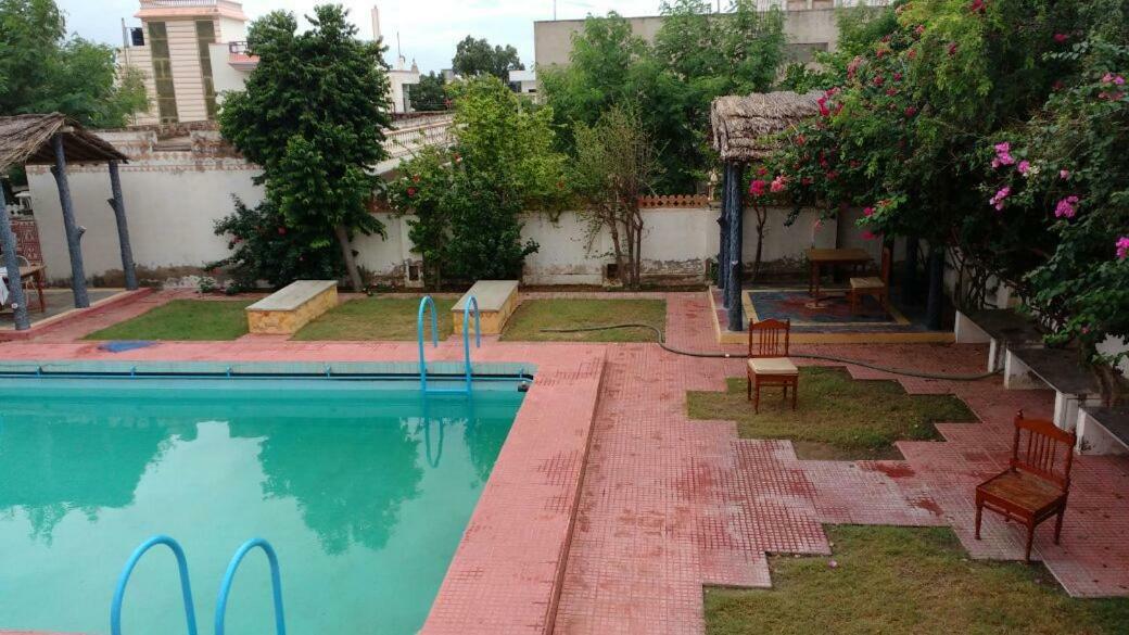 Hotel Jamuna Resort Jhunjhunu Екстер'єр фото