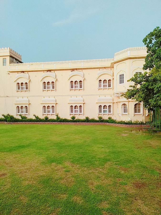 Hotel Jamuna Resort Jhunjhunu Екстер'єр фото
